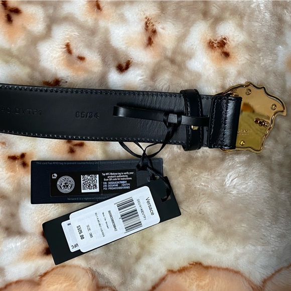 Versace - Picture 4 of 9